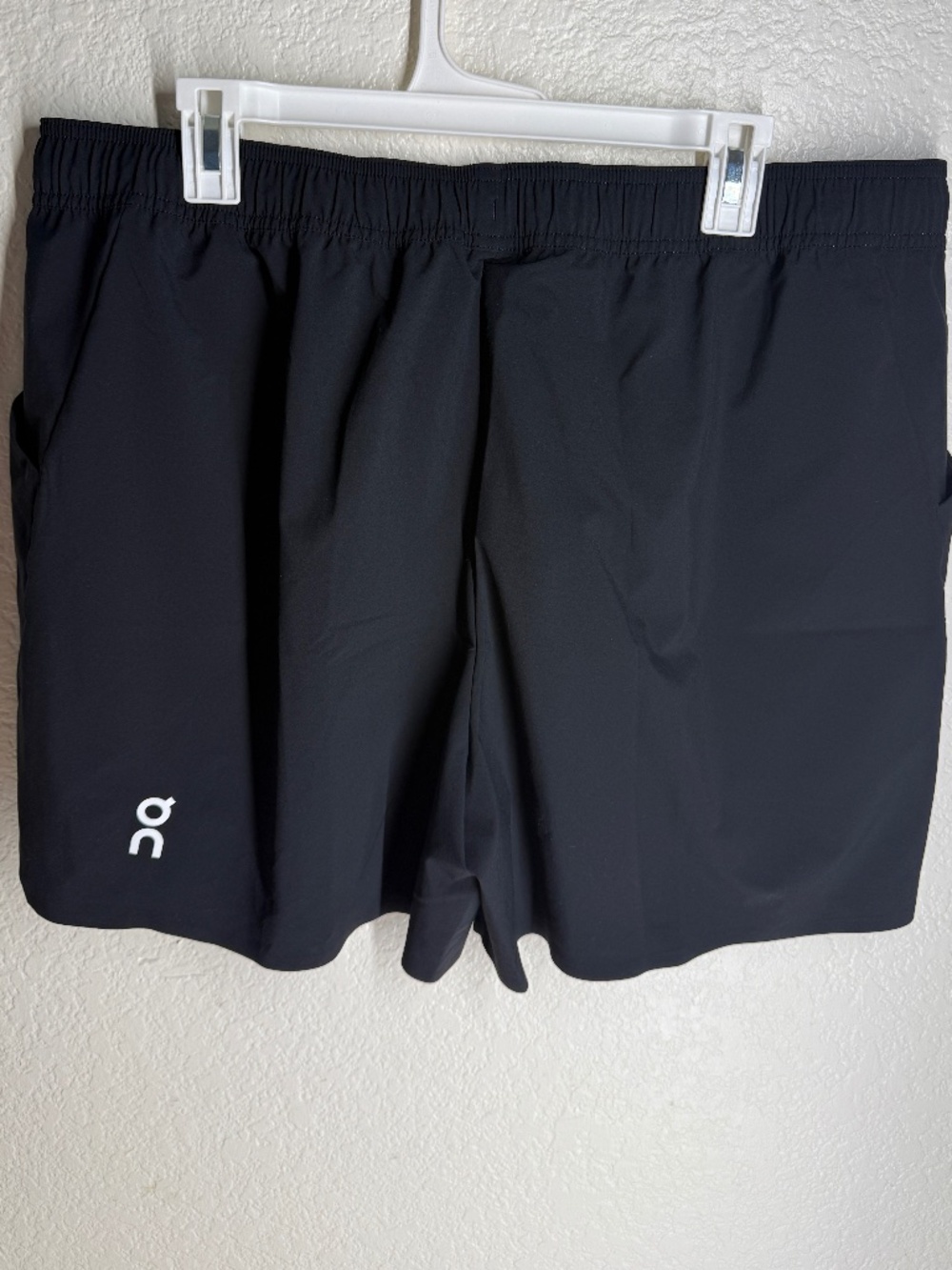 On Cloud Men's 5” Court Tennis Shorts - Picture 2 of 5